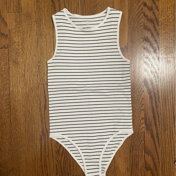 AURA Ribbed White Body Suit Tank Black Stripes, Size Small, NWOT - Picture 1 of 4